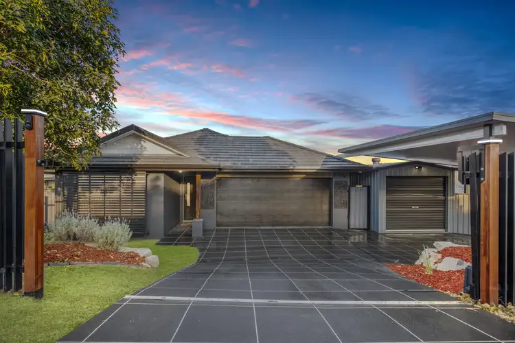 11 Gooloowan Circuit, Brassall QLD 4305