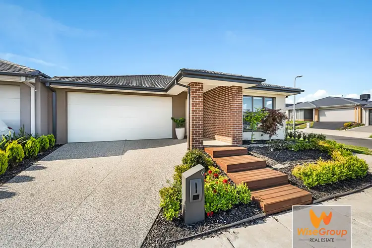 Second view of Homely house listing, 9 Maximus Way, Clyde VIC 3978