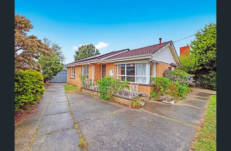 16 Alma Road, Hampton Park VIC 3976