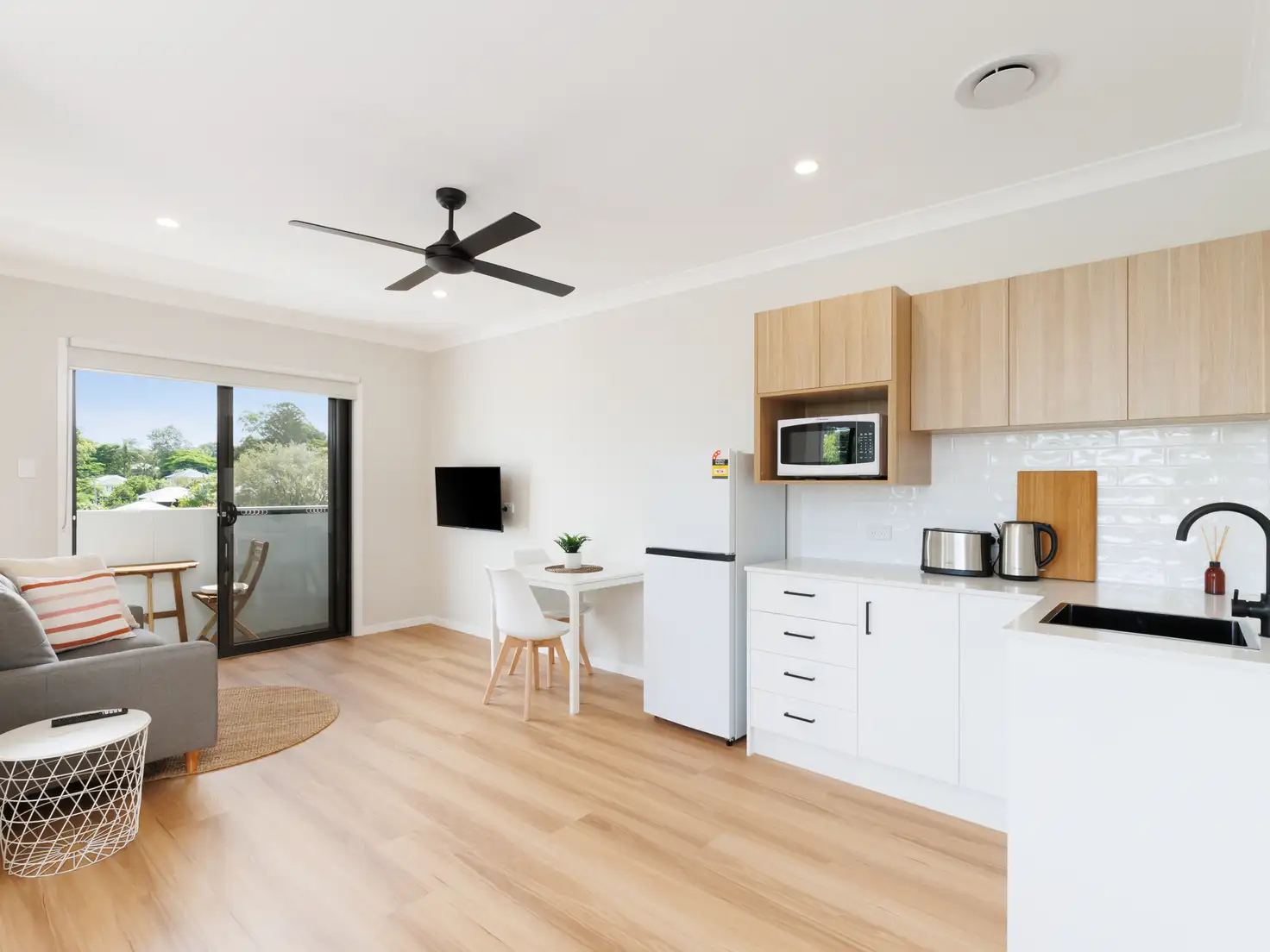 Main view of Homely studio listing, 1/1155 Cavendish Road, Mount Gravatt East QLD 4122