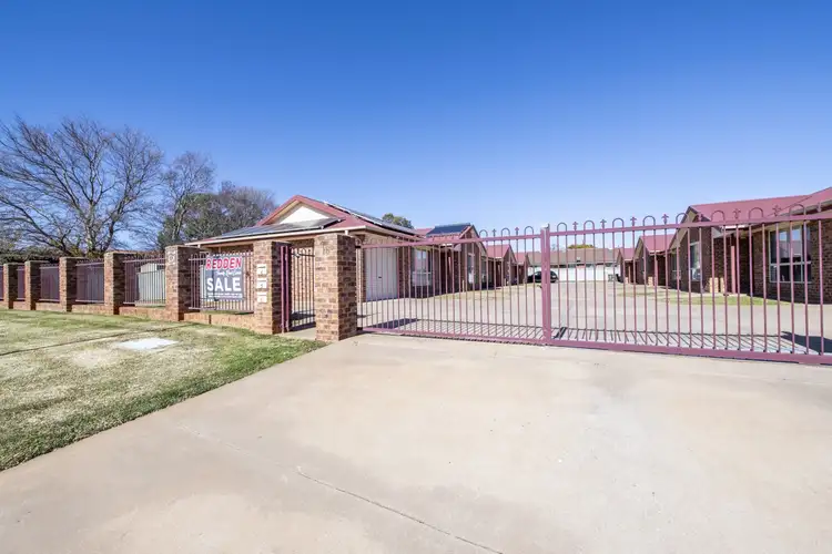 2/15 Bedford Avenue, Dubbo NSW 2830
