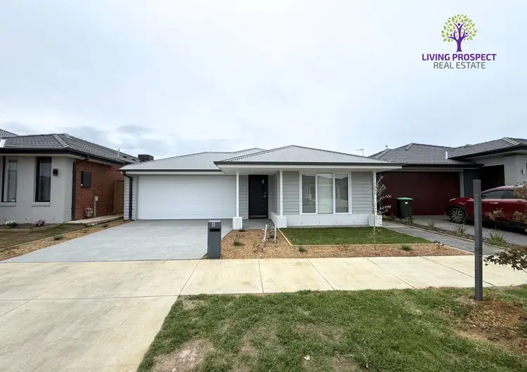 8 Swift Street, Charlemont VIC 3217