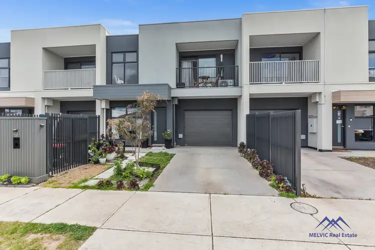 25A Rhynhurst Street, Clyde North VIC 3978