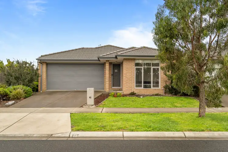 11 Merlot Road, Pakenham VIC 3810