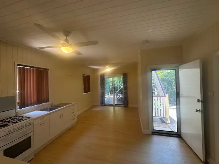 16a Brassey Street, Fairfield QLD 4103