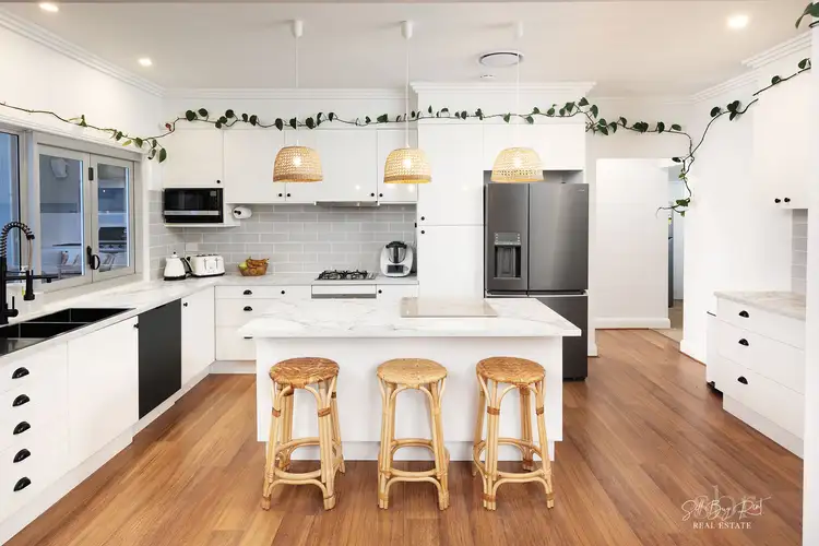 Sixth view of Homely house listing, 19 MITCHELL STREET, Wodonga VIC 3690