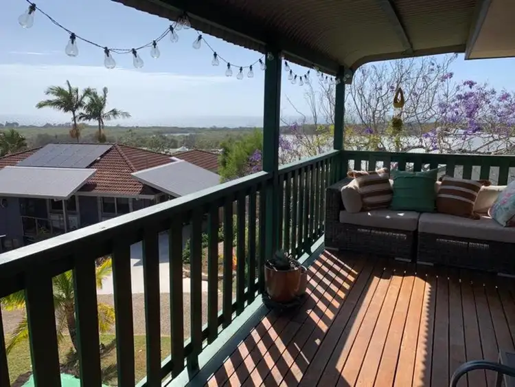14 Jarrah Crescent, Ocean Shores NSW 2483