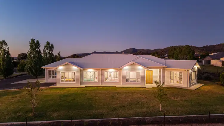 2 Koreelah Close, Tamworth NSW 2340
