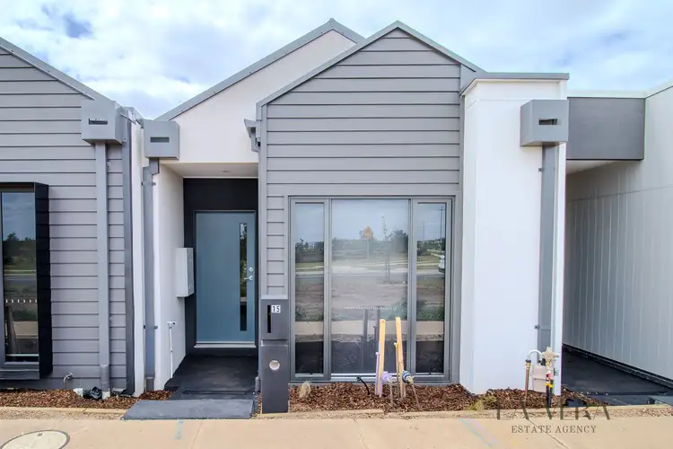 15 Callaway Street, Mambourin VIC 3024