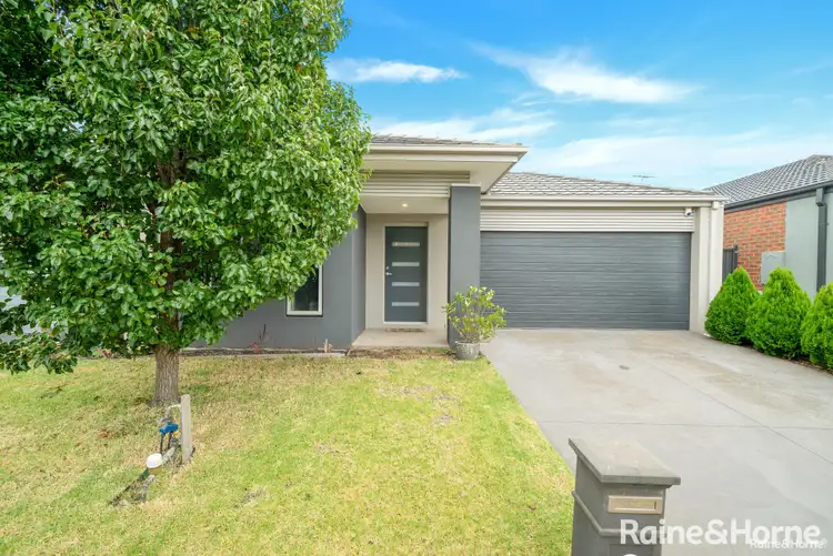 9 Talisker Street, Tarneit VIC 3029