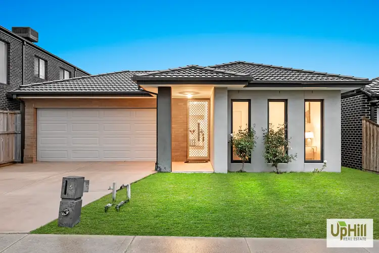 5 Ethan Terrace, Cranbourne East VIC 3977