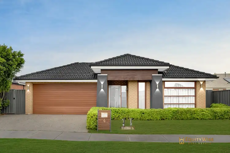 4 Uralla Street, Manor Lakes VIC 3024