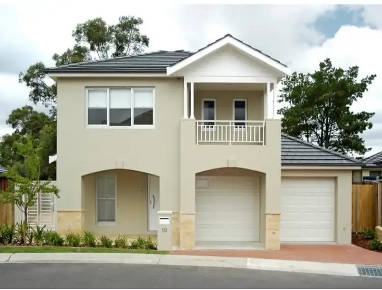 10 Hunterford Crescent, Oatlands NSW 2117