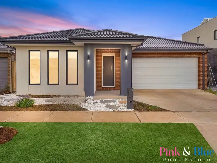 19 Waugh Street, Rockbank VIC 3335