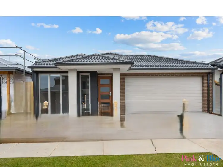 18 Papyrus Way, Rockbank VIC 3335