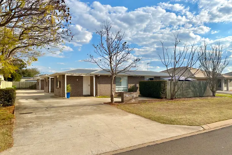 Unit 2/4 Clive Street, Oakey QLD 4401