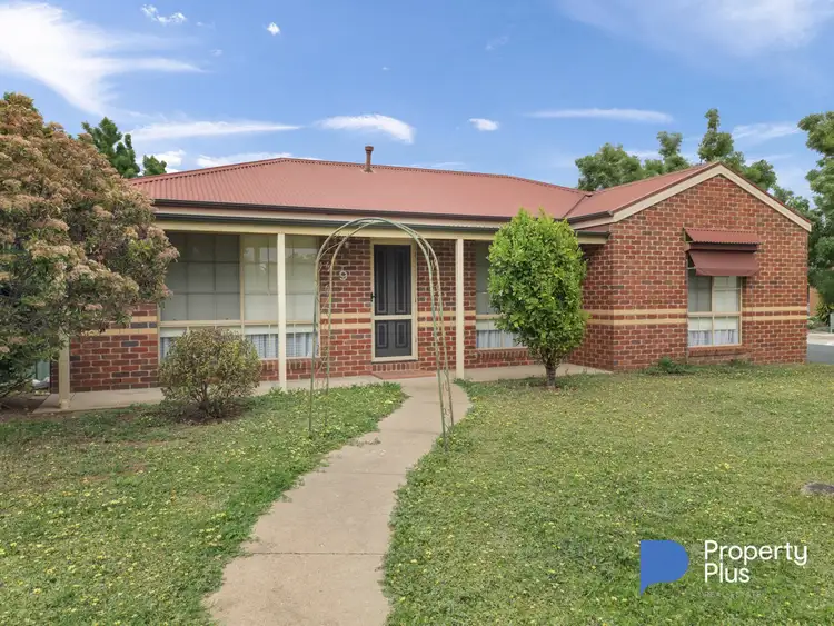9 Symes Street, Kangaroo Flat VIC 3555