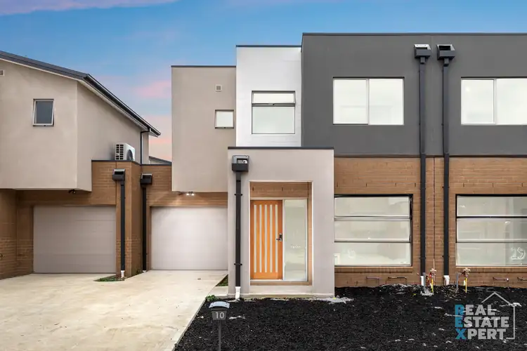 8 Tiger Way, Officer VIC 3809
