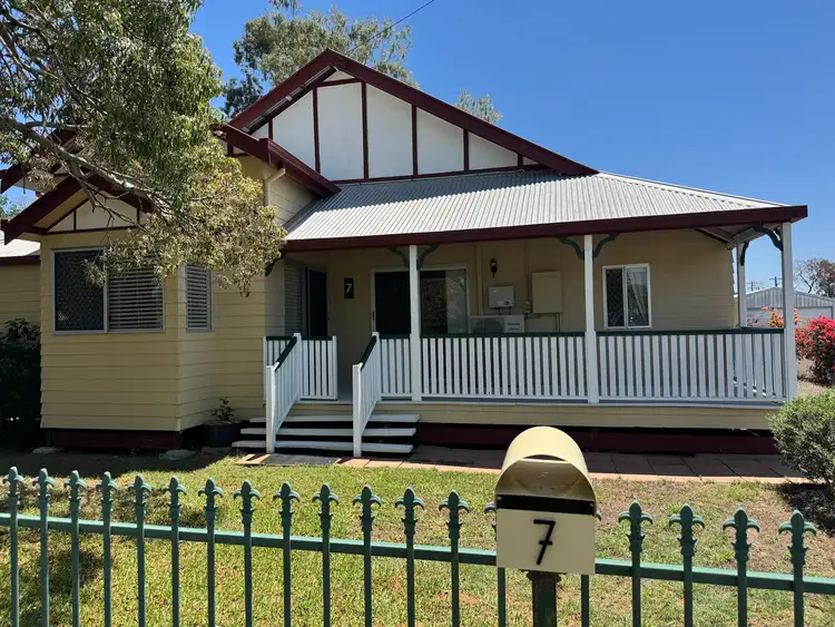 7 May Street, Roma QLD 4455