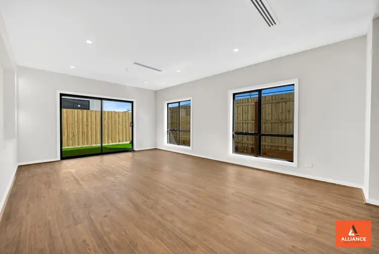 Fifth view of Homely house listing, 33 Truncata Drive, Tarneit VIC 3029