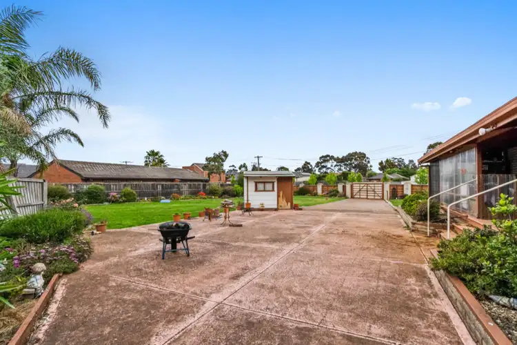 Sixth view of Homely house listing, 8 Ulmara Place, Keilor Downs VIC 3038