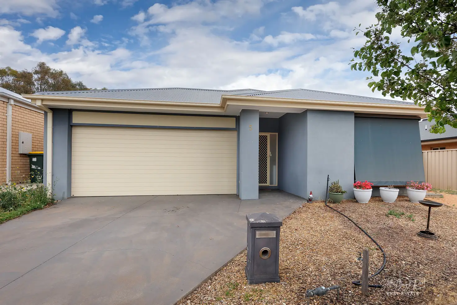 Main view of Homely house listing, 5 SEXTON PLACE, Wodonga VIC 3690