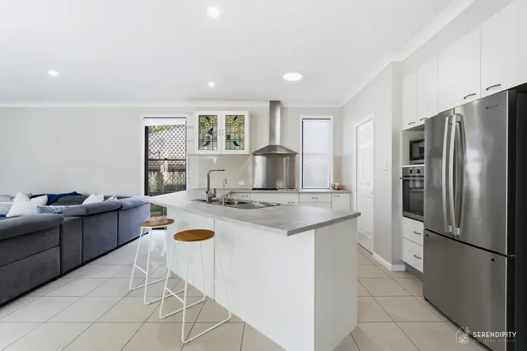 Fifth view of Homely house listing, 4 Saffron Place, Seventeen Mile Rocks QLD 4073