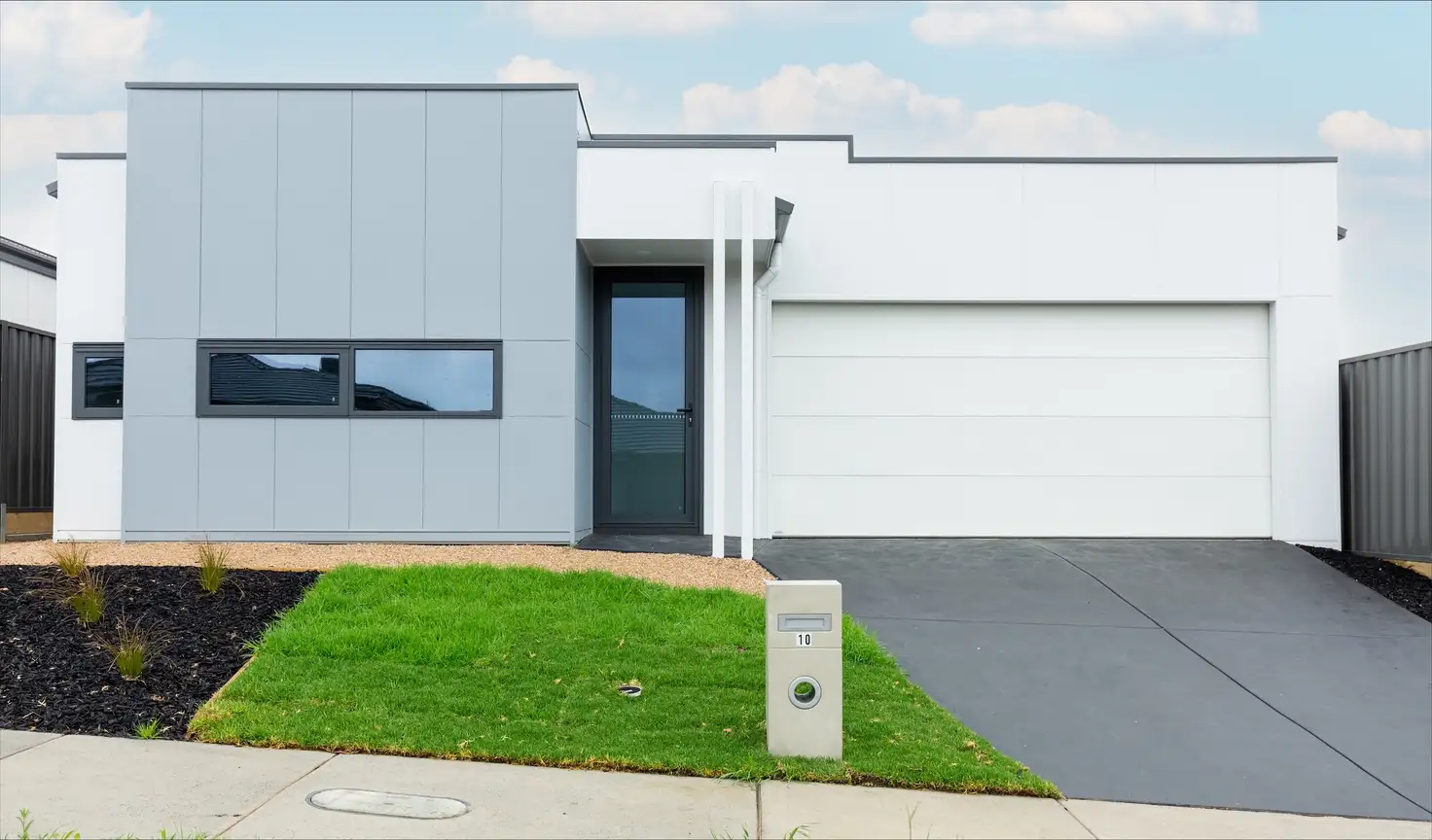 Main view of Homely house listing, 10 Niseko Crescent, Pakenham VIC 3810