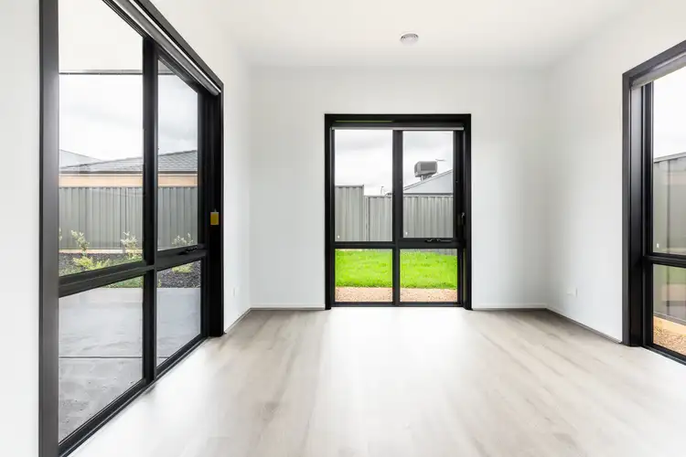 Sixth view of Homely house listing, 10 Niseko Crescent, Pakenham VIC 3810