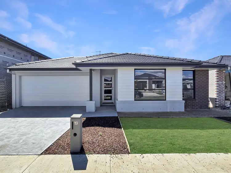 19 Forbes Street, Armstrong Creek VIC 3217