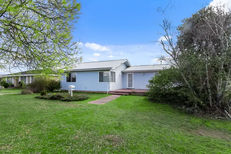 63 Queen Street, Uralla NSW 2358