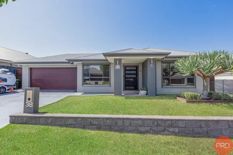 38 Harvest Boulevard, Chisholm NSW 2322