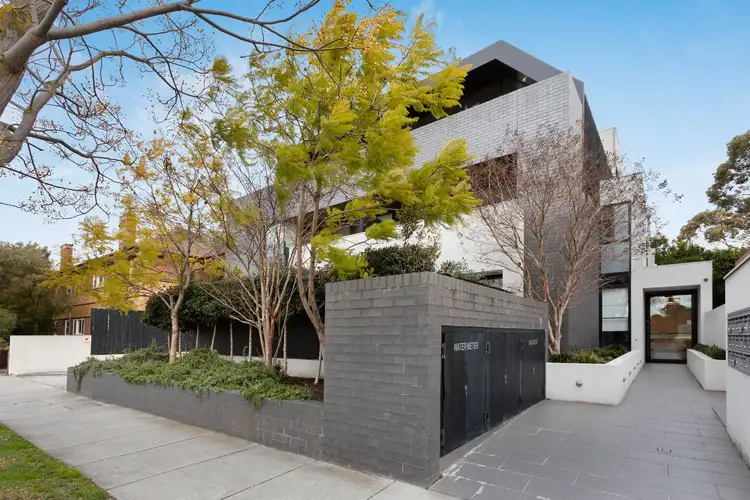 2/1094 Glenhuntly Road, Glen Huntly VIC 3163