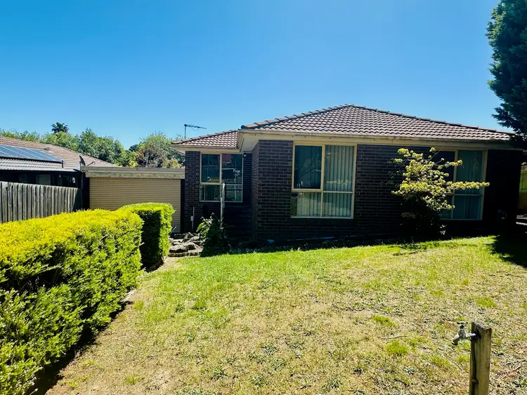 24 Kinkead Crescent, Endeavour Hills VIC 3802
