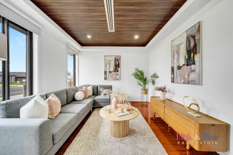 12 Hampshire Avenue, Rockbank VIC 3335