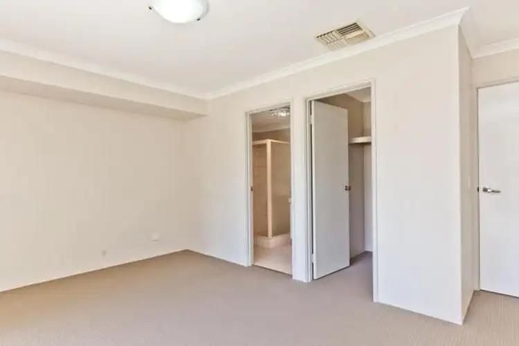 Fourth view of Homely house listing, 11 Mercer Court, Leda WA 6170