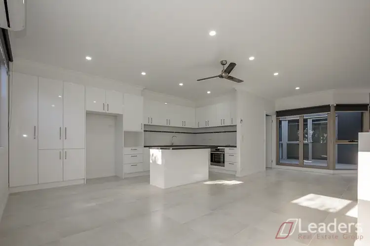 2/51 Wadham Parade, Mount Waverley VIC 3149