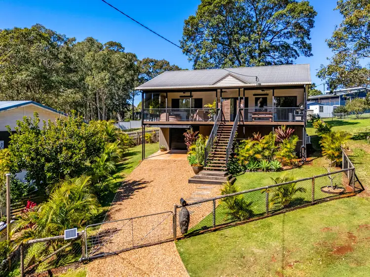 4 Autumn Court, Russell Island QLD 4184