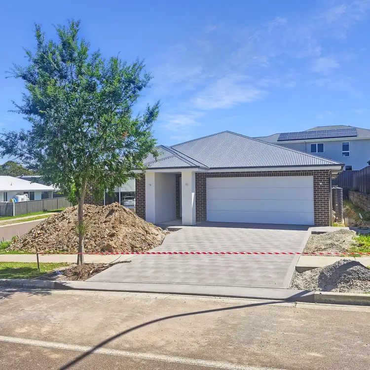 8 Soreina Drive, Wyee NSW 2259