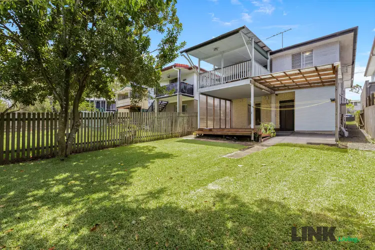 5 MYALL STREET, Norman Park QLD 4170