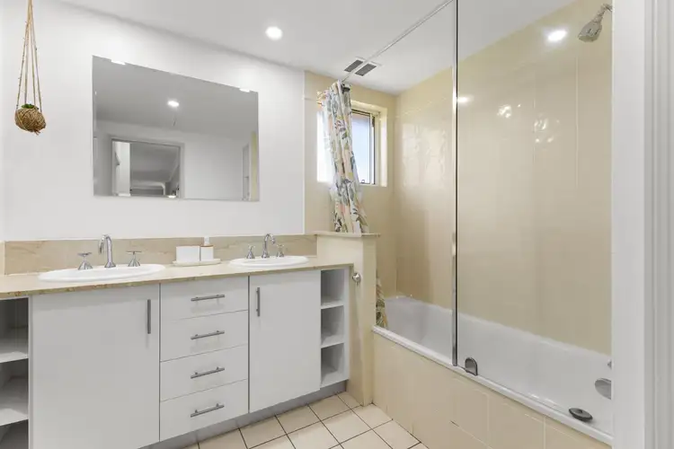 Sixth view of Homely unit listing, 612/2-10 Greenslopes Street, Cairns North QLD 4870