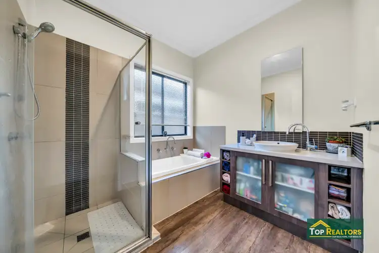 Fifth view of Homely house listing, 10 Cranwell Square, Caroline Springs VIC 3023