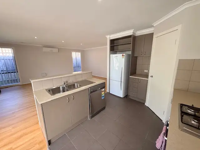 Fifth view of Homely house listing, 260 The Lakes Boulevard, South Morang VIC 3752