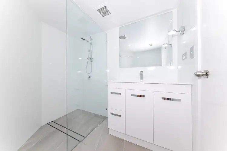 Third view of Homely apartment listing, 135 Macquarie Street, Teneriffe QLD 4005