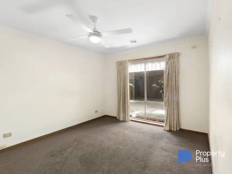 Fifth view of Homely house listing, 7 Hollywood Court,, Strathdale VIC 3550