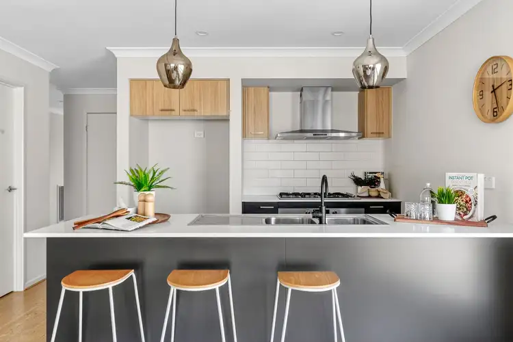 14 Fawkner Crescent, Armstrong Creek VIC 3217