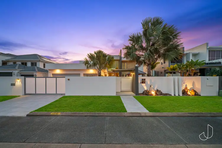 77 Sir Bruce Small Boulevard, Benowa QLD 4217