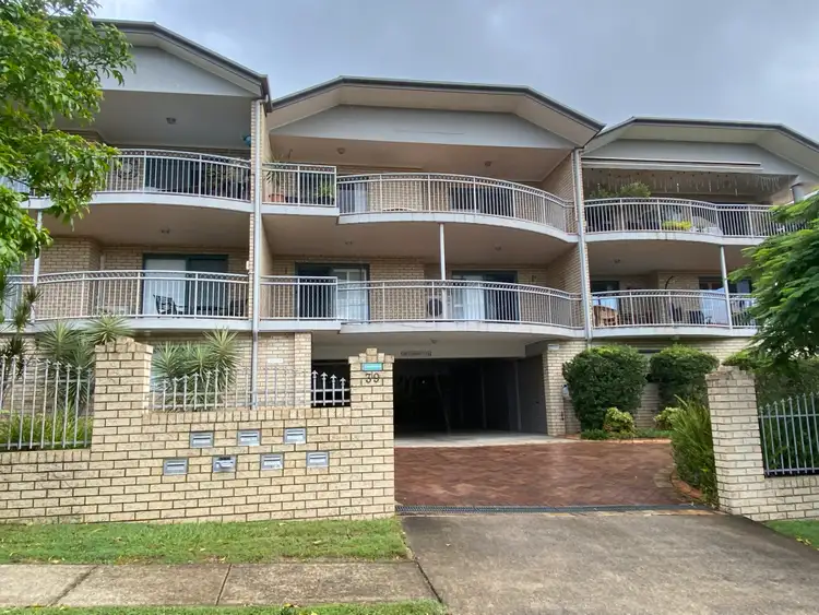 2/39 Rolle Street, Holland Park West QLD 4121