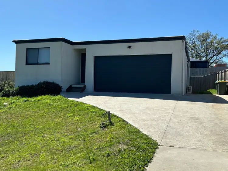 41 PHILIP PARADE, Churchill VIC 3842