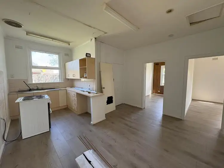 16 Loftis Road, Elizabeth Downs SA 5113